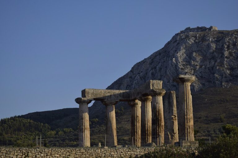 Corinth In Ancient Greece: The Rise and Downfall